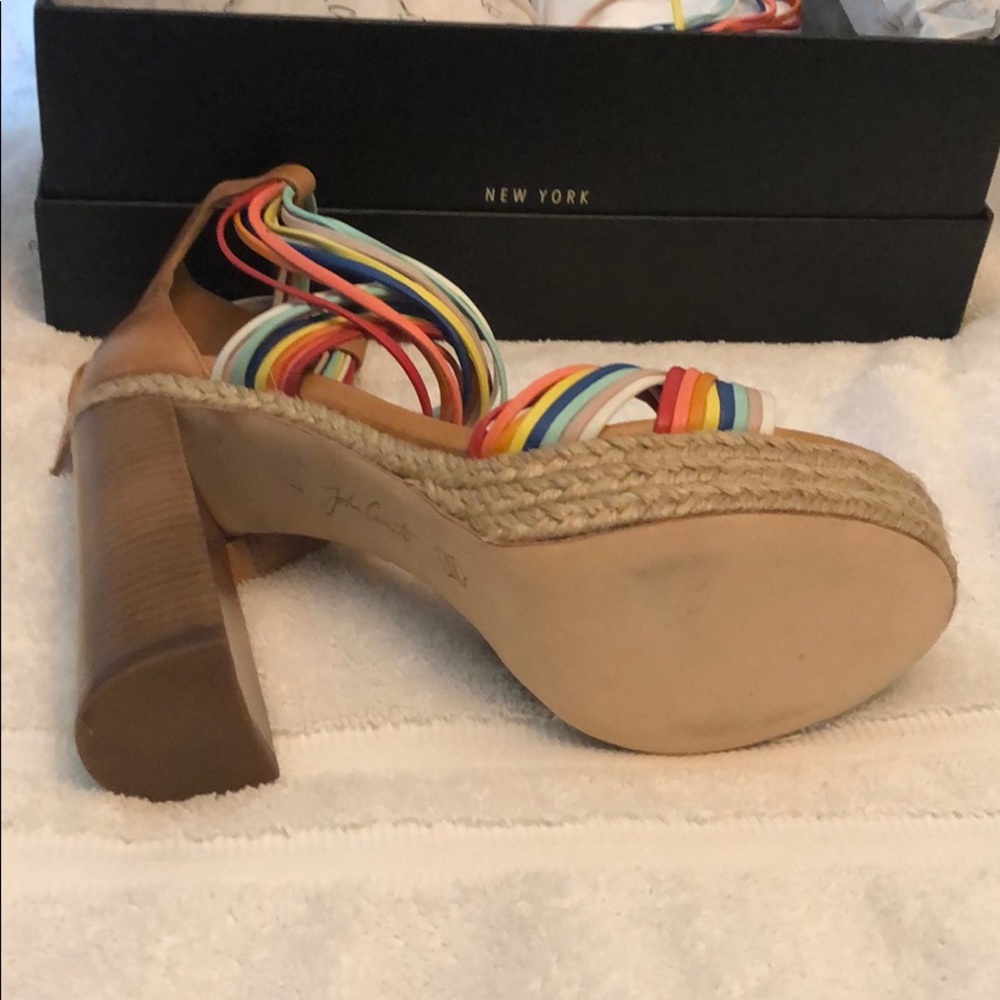 Vince Camuto crimson/coral 7m - Picture 5 of 6